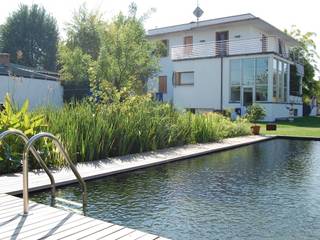 Una casa, un giardino e un lago, Andrea Treu architetto Andrea Treu architetto Gartenpool