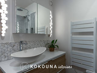 Rénovation appartement à Mareil Marly, KOKOUNA KOKOUNA Phòng tắm phong cách kinh điển Đá phiến