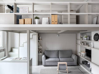 Living little, loft 38 mq, Milano, Lascia la Scia S.n.c. Lascia la Scia S.n.c. 北欧デザインの リビング 木 灰色