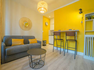 appartement de vacances, MISS IN SITU Clémence JEANJAN MISS IN SITU Clémence JEANJAN Scandinavian style living room Wood Yellow