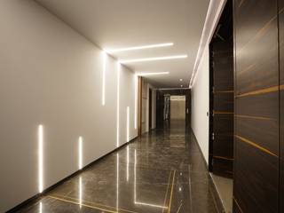 Rohit Reddy Residence, A smart residence customised to the tee! , Anusha Technovision Pvt. Ltd. Anusha Technovision Pvt. Ltd. Modern Corridor, Hallway and Staircase