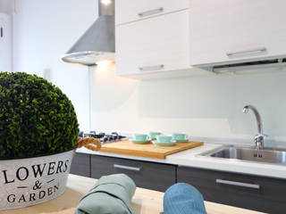 B 12 - bilocale di design, Gaia Brunello | in-photo Gaia Brunello | in-photo Small kitchens