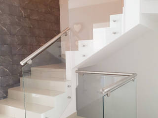 Proyecto.- BRISAS LA PUNTA, AR ALUMINIO & CRISTAL AR ALUMINIO & CRISTAL Stairs Glass