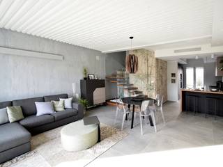 Villa moderna in Bolgare (Bergamo): Una proposta abitativa unifamiliare in legno, Marlegno Marlegno Modern Living Room Wood Grey