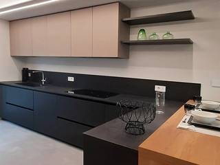 Villa moderna in Bolgare (Bergamo): Una proposta abitativa unifamiliare in legno, Marlegno Marlegno Built-in kitchens Wood