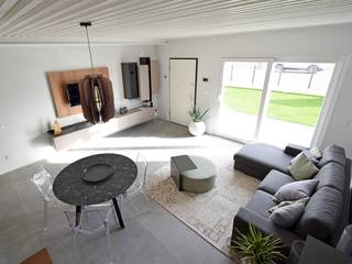 Villa moderna in Bolgare (Bergamo): Una proposta abitativa unifamiliare in legno, Marlegno Marlegno Modern Living Room Wood White