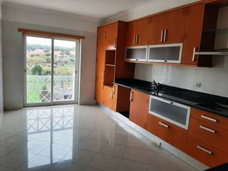 EXCELENTE MORADIA T4 MUCIFAL - COLARES - SINTRA, Live in Portugal Live in Portugal Built-in kitchens