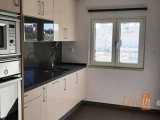 EXCELENTE APARTAMENTO T3 - MARVILA - LISBOA, Live in Portugal Live in Portugal 置入式廚房