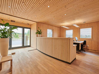 Bürogebäude Suttner, Suttner GmbH & Co. KG Suttner GmbH & Co. KG Ruang Komersial Kayu Wood effect