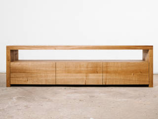 Meli Sideboard, Olau Puig Furniture Maker Olau Puig Furniture Maker ห้องเก็บของ ไม้จริง Multicolored