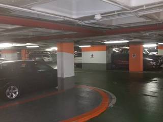 Pintura y reforma del parking de Empark , ConstruccionesyDecoracionesVJK ConstruccionesyDecoracionesVJK Garage/shed