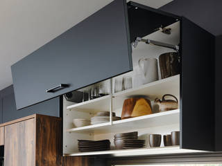Schwarze Designerküche von Global Küchen, Spitzhüttl Home Company Spitzhüttl Home Company Moderne Küchen Schwarz