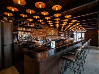 Loft 23 - Birreria & Mangerie - Motorcycle Pub, Roberto Pedi Fotografo Roberto Pedi Fotografo พื้นที่เชิงพาณิชย์