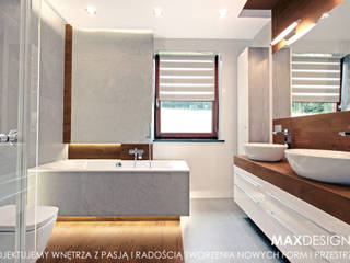 Beton i drewno w łazience, MAXDESIGNER MAXDESIGNER Minimalistyczna łazienka Ceramiczny