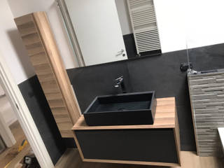 Bagno minimal, L&M design di Cinzia Marelli L&M design di Cinzia Marelli Minimalist Banyo İşlenmiş Ahşap Şeffaf