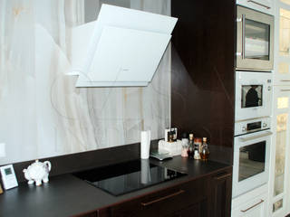 Classic italian kitchen in white and moro, Casa Interior Casa Interior Classic style kitchen