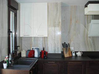 Classic italian kitchen in white and moro, Casa Interior Casa Interior Cocinas clásicas