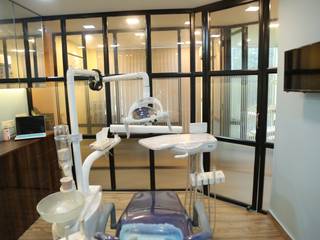 Dental clinic, Now the design studio Now the design studio Ruang Komersial