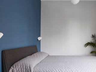 Blue house, 70 mq - Milano, Lascia la Scia S.n.c. Lascia la Scia S.n.c. Camera da lettoIlluminazione Alluminio / Zinco Bianco