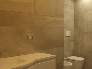 Soft Cocoon bathroom, Teresa Romeo Architetto Teresa Romeo Architetto Ванная комната в стиле минимализм Керамика Бежевый