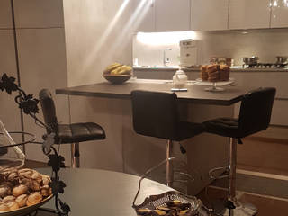 Pure kitchen - Simple chic, Teresa Romeo Architetto Teresa Romeo Architetto Dapur Minimalis Kaca Black