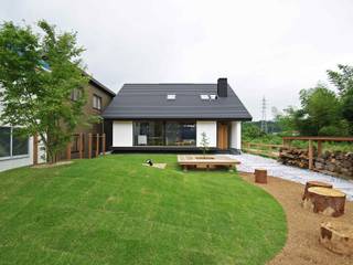 石巻の家-ishimaki, 空間建築-傳 空間建築-傳 Wooden houses Iron/Steel White