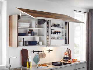 Elegante Küchenzeile von Küche Aktiv, Spitzhüttl Home Company Spitzhüttl Home Company Moderne Küchen
