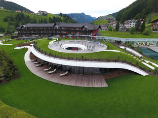 Alpenroyal Hotel, Hearts of Dolomites - Casseforme per la prefabbricazione, Arbloc Arbloc Commercial spaces مضبوط کیا گیا کنکریٹ White