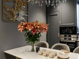 BIỆT THỰ PHỐ TÂN CỔ ĐIỂN THỤY KHUÊ, HÀ NỘI, Neo Classic Interior Design Neo Classic Interior Design Dining roomTables Marble White