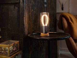 FLAME- Lampada da tavolo, brArtdesign brArtdesign Ruang keluarga: Ide desain interior, inspirasi & gambar