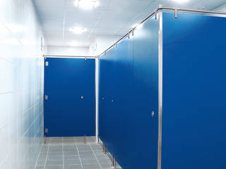 CABINAS FENOLICAS, TABIQUES Y TECNOLOGIA MODULAR S.L TABIQUES Y TECNOLOGIA MODULAR S.L Industrial style bathroom OSB Blue