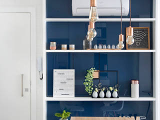 Apartamento Leblon (ER), Claudia Infante Design Claudia Infante Design Small kitchens