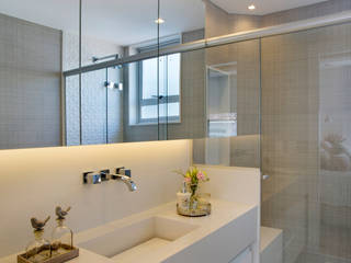 Apartamento Leblon (ER), Claudia Infante Design Claudia Infante Design Modern bathroom