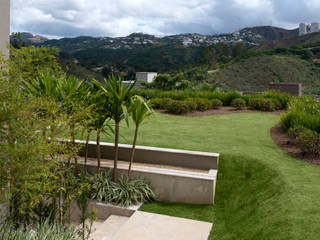Residência em Nova Lima - MG, CP Paisagismo CP Paisagismo Tropical style garden