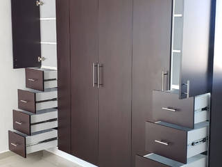 Closet matrimonial Wengue, Cocinas y Closets Design Studio Cocinas y Closets Design Studio Vestidores modernos Tablero DM