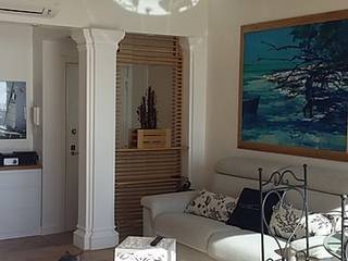 Nido al mare, Dr-Z Architects Dr-Z Architects Mediterranean style living room Wood Wood effect