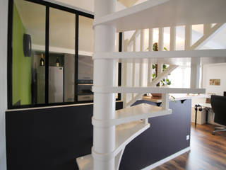 APPARTEMENT A SOUFFELWEYERSHEIM, Agence ADI-HOME Agence ADI-HOME Stairs Engineered Wood White