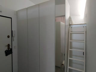 Miniloft en Molins de Rei, ecoarquitectura ecoarquitectura Minimalist style dressing rooms