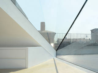 White Grounds, Guarnieri Architects Guarnieri Architects 모던스타일 침실