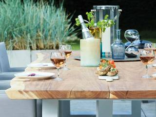 SunsLifestyle Outdoor Table, SUNS Lifestyle SUNS Lifestyle Taman Modern