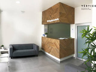 Clinica Dental / Megabrackets, Vértice estudio de arquitectura Vértice estudio de arquitectura พื้นที่เชิงพาณิชย์