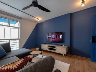 Blue Industrial Chic, Meter Square Pte Ltd Meter Square Pte Ltd Living room Wood Wood effect