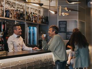 THE CLUB BAR, PERSPECTIVA MOMA PERSPECTIVA MOMA Commercial spaces Iron/Steel