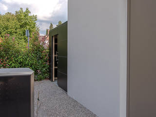 Praktisch und stilvoll: Design-Gartenhaus nach Maß, design@garten GmbH & Co. KG design@garten GmbH & Co. KG Garden Shed Wood-Plastic Composite Black