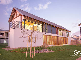 Avant-Garde Farmhouse, Gottsmann Architects Gottsmann Architects Single family home