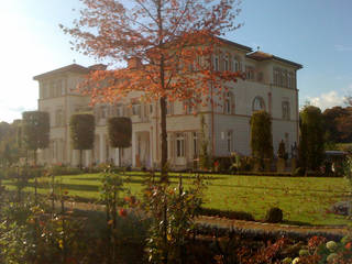 Villa im Taunus, Richter & Peter Parkett GmbH Richter & Peter Parkett GmbH فيلا حجر