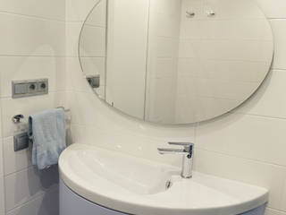 UBACH, RUSO INTERIORISME RUSO INTERIORISME Ванная комната в стиле модерн