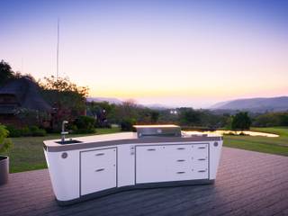 Luxus unter freiem Himmel…, AVITRUM OpenSky Kitchens AVITRUM OpenSky Kitchens Balcones y terrazas de estilo ecléctico