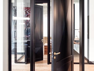 Büroraum von EMANUFACT in Frankfurt am Main, Emanufact GmbH Emanufact GmbH Portes en bois Bois Noir