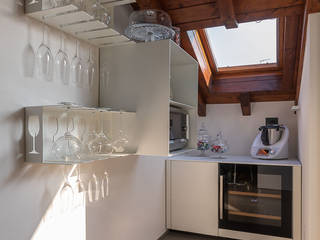 Resinatura pavimento cucina /bagno / balcone , Marenghi Mario FINITORE CREATIVO Marenghi Mario FINITORE CREATIVO Modern kitchen